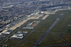 Международный авиасалон на аэродроме Ле-Бурже в этом году собрал 2,5 тысячи участников из 47 стран