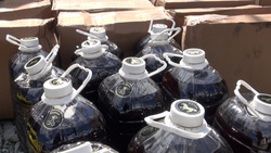 Полицейские изъяли 6000 литров самодельного алкоголя