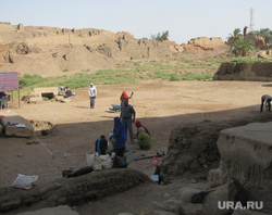 Египет, отдых туристов, археологи, раскопки, археологические раскопки