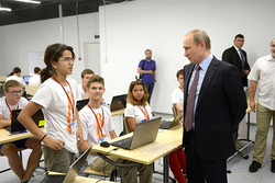 Путин уже не первый раз встретится с талантливыми детьми