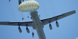 Травмы солдаты армии США получили при парашютной высадке