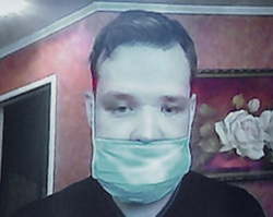 Из-за разорванной нижней челюсти Алексей Коптяков вынужден ходить в маске