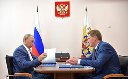 Путин поручил Овсянникову проанализировать жалобы, поступившие на «Прямую линию»
