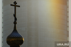 Солнечное гало в Екатеринбурге, крест, церковь, радуга, вера, христианство, часовня святой екатерины, бц высоцкий, рпц, спектр, солнечное гало, православие