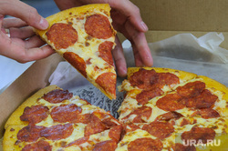 «Пицца хочет тебя». Неопытный сурдопереводчик рассказал о страшной еде вместо урагана «Ирма». ВИДЕО