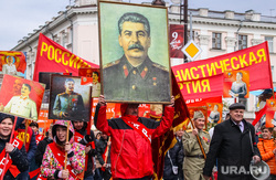 Парад Победы в Великой Отечественной войне. Тюмень, портрет сталина, кпрф, парад победы, коммунисты