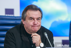 Пресс-конференции в ТАСС, посвященная Неделе российского кино в Великобритании, с участием Алексея Учителя. Москва, учитель алексей