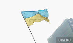 События на Майдане. Киев, флаг украины, майдан, киев, украина, баррикады, самооборона, улица грушевского