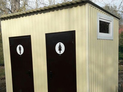 Курганцы не смогли поверить своим глазам, увидев новый туалет в центральном парке