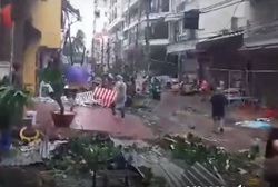 Тайфун погубил людей и разрушил десятки тысяч домов