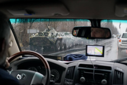 Военная колонна из ДНР добралась до Луганска