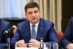 Глава правительства в оценках масштаба геноцида украинского народа решил переплюнуть президента