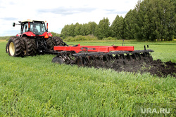 День Уральского поля 2015 Курганская обл село Крестовское, вспашка поля, сельхозтехника