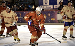 Владимир Путин на товарищеском матче «Ночной хоккейной лиги»