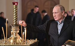 Путин поздравил православных с Рождеством и напомнил о роли РПЦ