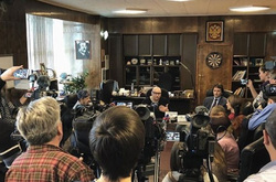 На пресс-конференцию в клинике Илизарова пришли десятки курганских журналистов