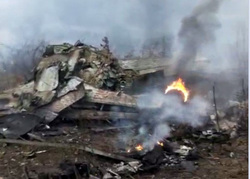 При ударе о землю самолет взорвался и сгорел