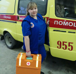 Татьяна Тарасова, которая прибыла в составе фельдшерской бригады на помощь пожилой тюменке