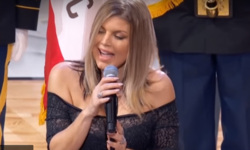 Ферги исполнила самую сексуальную версию гимна США в истории