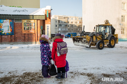 В югорских школах отменены учебные занятия