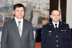 Юрий Алтынов (слева) представил сотрудникам своего нового заместителя Сергея Толстых