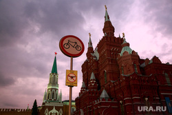 Знак "Бесполетная зона" на Красной площади. Москва, город москва, исторический музей, гим, красная площадь, знак бесполетная зона, никольская башня