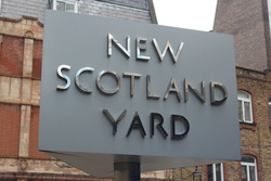 Лондонская полиция придерживается версии об имевшей место попытке убийства