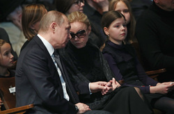 Владимир Путин посетил церемонию прощания в МХТ им. Чехова