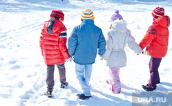 Клипарт depositphotos.com, снег, дети зимой, зимняя прогулка