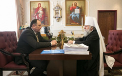 Глава столицы Югры Максим Ряшин встретился с митрополитом Павлом и обсудил строительство новых храмов
