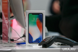 Старт продаж Apple IPhoneX в re:Store на Тверской, 27. Москва , iphone 10, коробка из под айфона