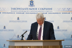 Владимиру Свидлову тяжело даются ежегодные отчеты перед депутатами Заксобрания
