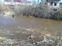 Работе водолазов мешало сильное течение