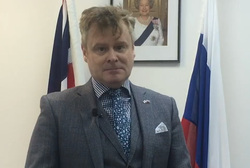 Лавери стал первым дипломатом, который работал во всех трех представительствах Великобритании в России