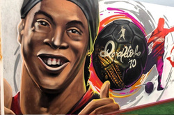 Такое изображение Рональдиньо благодаря челябинскому граффитисту теперь украшает Краснодар