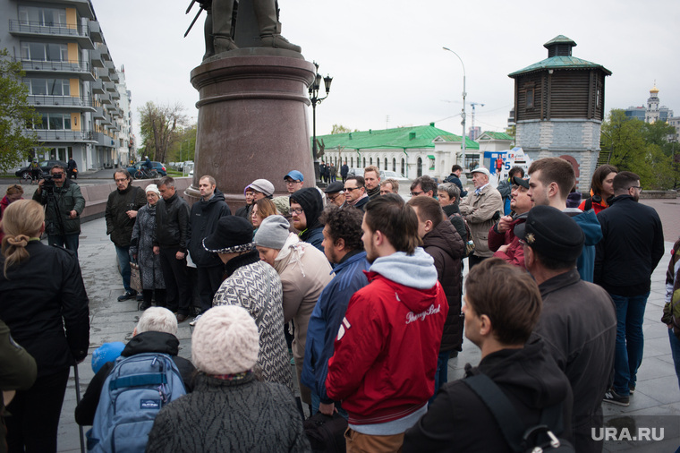 Акция памяти Аркадия Бабченко на площади Труда (необработанные). Екатеринбург