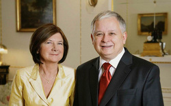Экс-президент Польши Лех Качиньский и его жена Мария погибли в авиакатастрофе