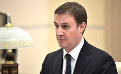 Министр Дмитрий Ткачев, оставив руководство Россельхозбанком, забрал в правительство подчиненного