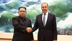 Ким Чен Ын на оригинальном снимке не улыбается