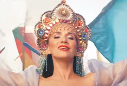 Орейро примерила в клипе традиционные русские образы