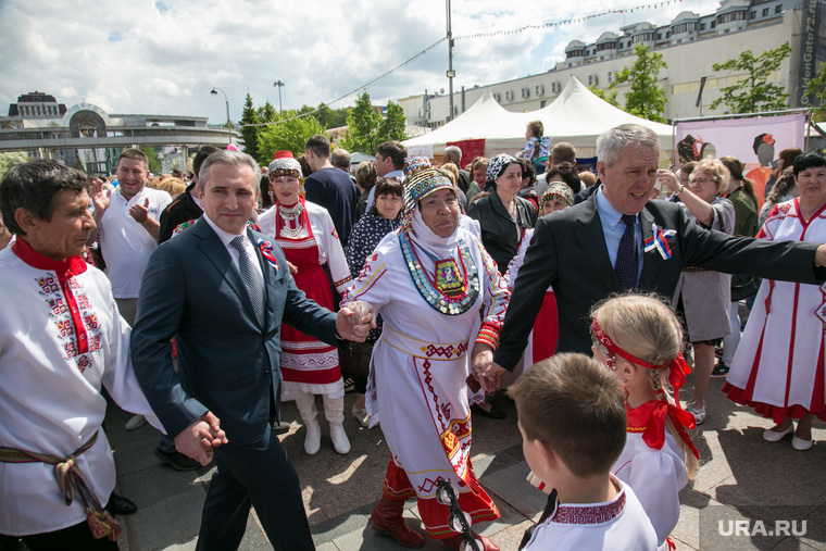 Празднование Дня России. Тюмень, моор александр, национальный костюм
