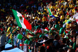 Прыгающие от радости мексиканские фанаты спровоцировали землетрясение