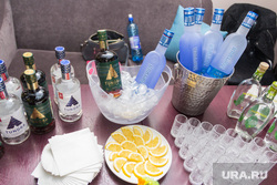 Городской этап World Cocktail Competition 2018. Магнитогорск, лимон, водка, бутылки, хортица, алкоголь, закуска, стопки