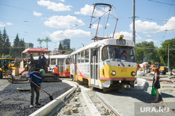 Виды Екатеринбурга, дорожная развязка, перекресток ленина московская, маршрут13, трамвай, строительство