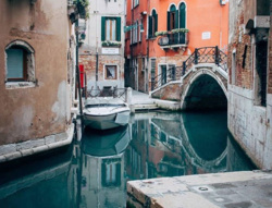 Горожане сравнили свое положение с жизнью в Венеции