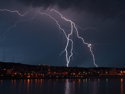 Открытая лицензия 07.07.2015. Молния. Гроза., молния