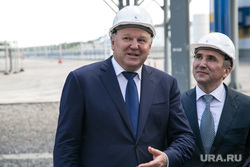 Визит Николая Цуканова , полномочного представителя президента на ЖД вокзал , строительство кольцевой автодороги и НПЗ. Тюмень , моор александр, строительная каска, цуканов николай