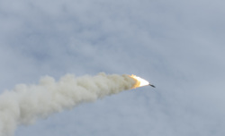 Ракета развивает скорость до четырех километров в секунду