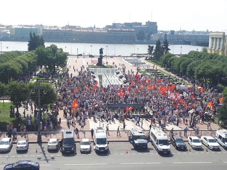 Митинг в Санкт-Петербурге стал первым согласованным мероприятием против пенсионной реформы