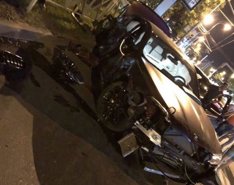 По словам очевидцев, в городе на таком дорогом авто ездит только девушка Смолова, но в ту ночь за рулем находился он сам